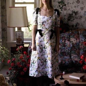 NEW Damaris Bailey Pearl Satin Dress (Sz S) Puff Sleeve Bow Winter Garden Floral